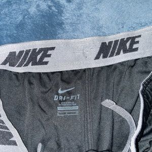 Nike Dri-Fit shorts (S) Raiders Baseball